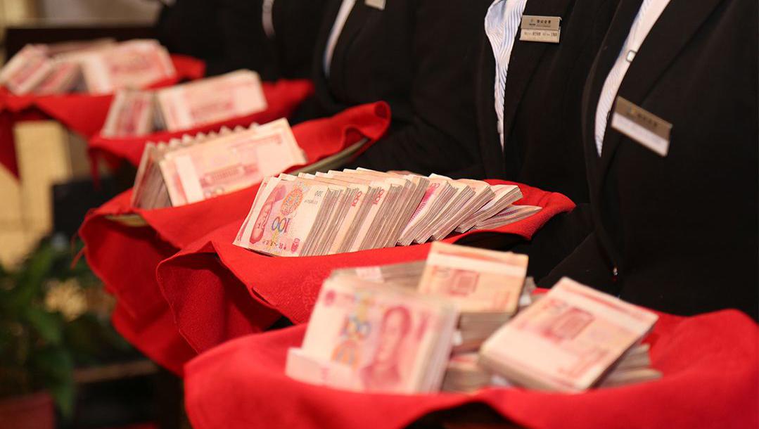 今年发放年终奖超过去年表预提数，能补进成本吗，会计上如何处理